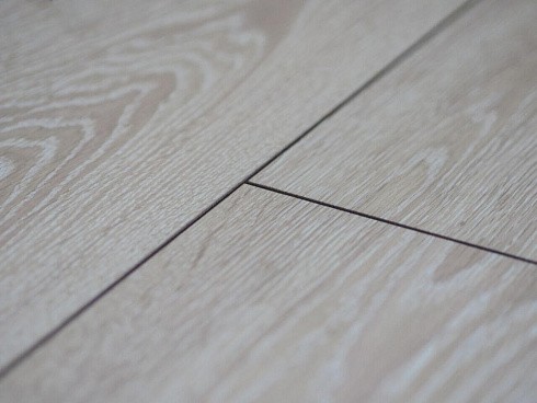 Фото Ламинат Woodstyle Solid (Базальт) 33 класс 12 мм (уп.1,332 кв.м.= 5 шт)