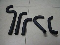 Фото Патрубок печки 3310 Валдай дв.Cummins 3,8 (к-т 5 шт) шланги отопителя чёрные РТИ