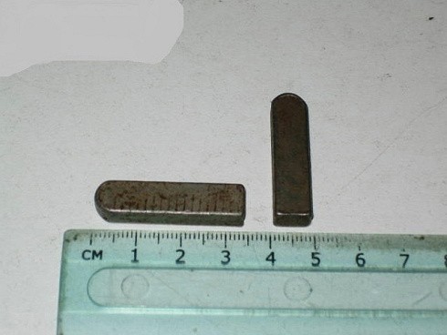 Фото Шпонка шкива коленвала 3302,53,3307,УАЗ Бизнес дв.ЗМЗ-402,405,406,409,511,УМЗ-4216 (8*6*34) демпфера